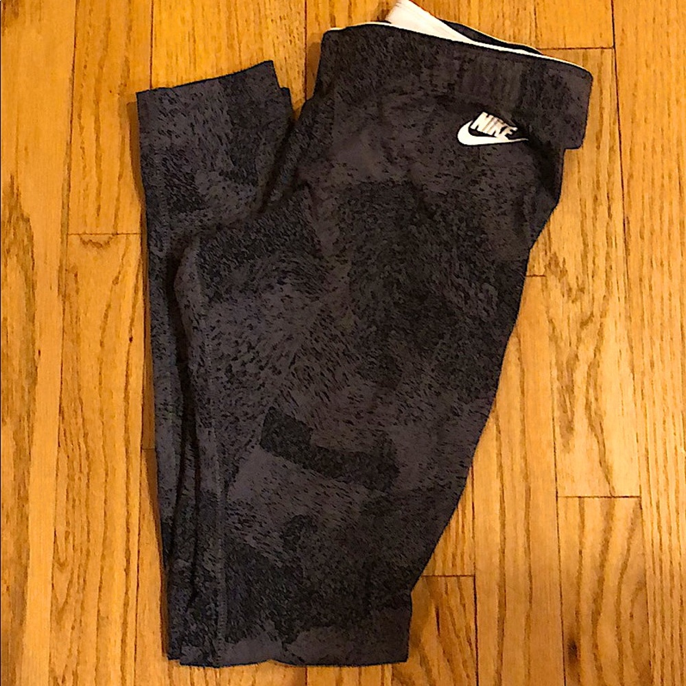 NWT Nike Women’s Leggings Tights Sportswear